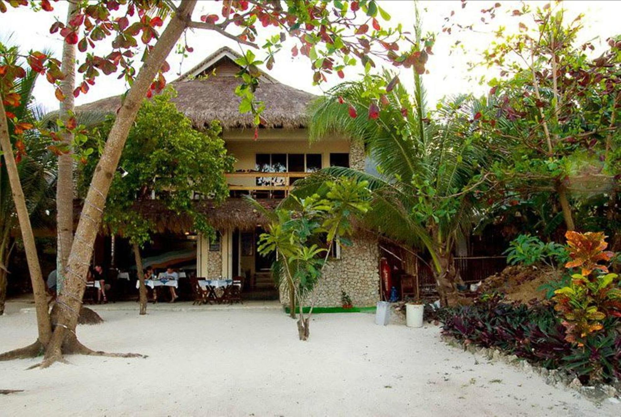 Angelina Beach Resort & Italian Restaurant Malapascua Exterior photo