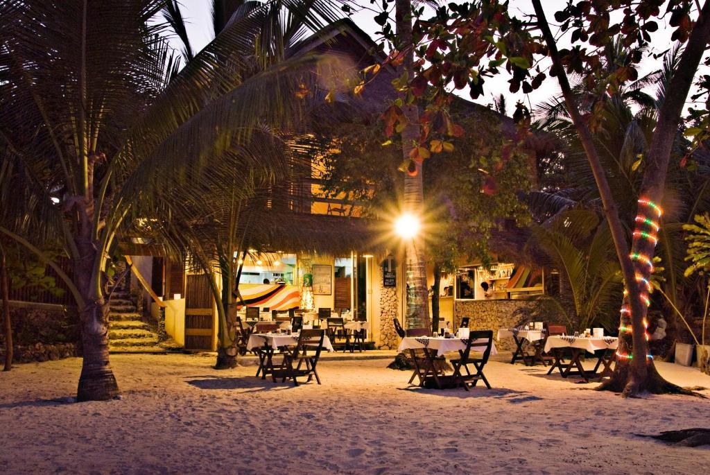 Angelina Beach Resort & Italian Restaurant Malapascua Exterior photo