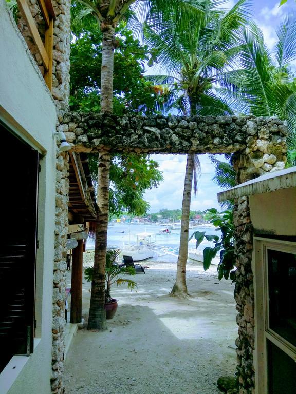 Angelina Beach Resort & Italian Restaurant Malapascua Exterior photo